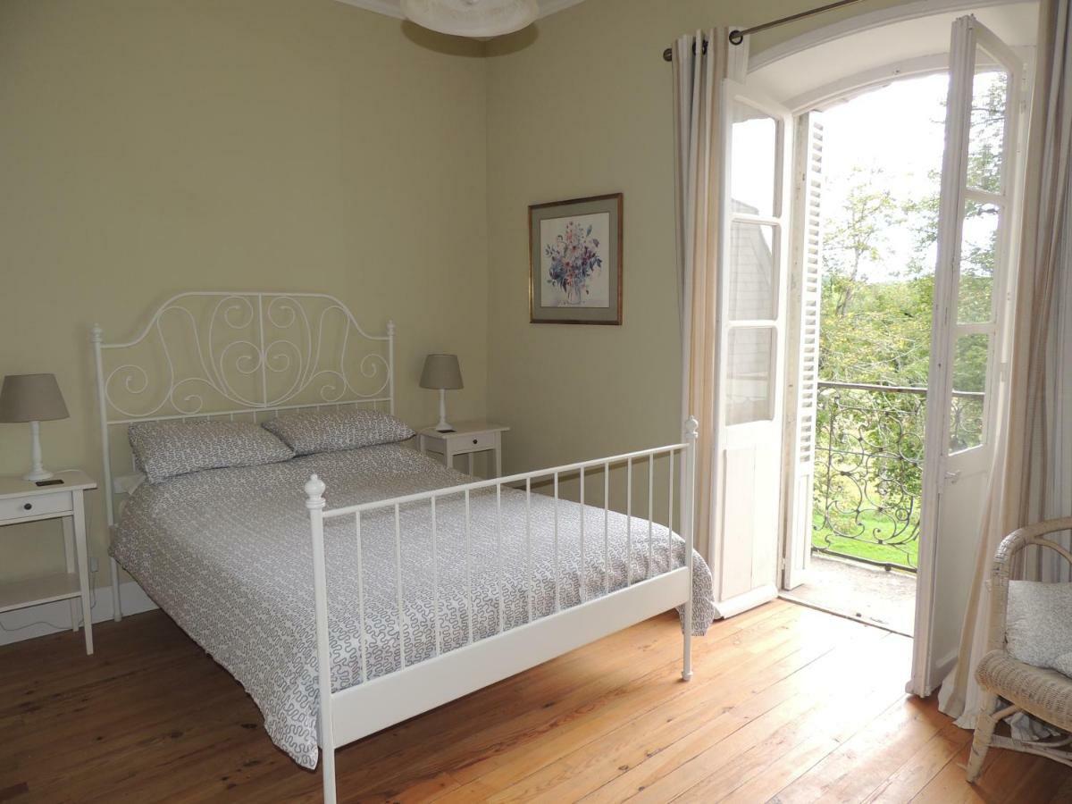 La Tour Du Chambon Apartment Brignac-la-Plaine Екстериор снимка